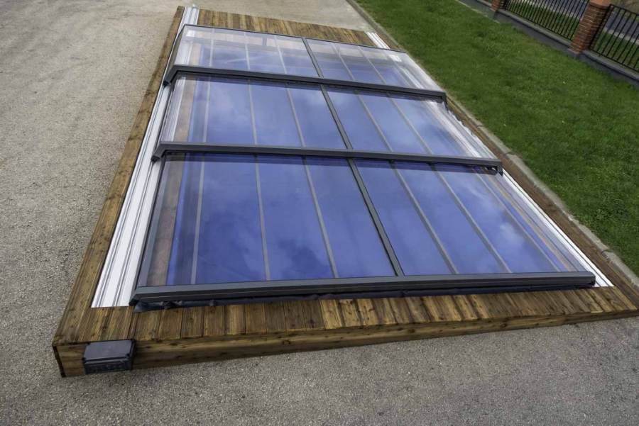 lågt-pooltak-modell-gravity-bucovers